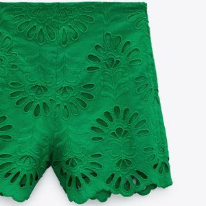 NWT Green Embroidered Eyelet High Waisted Shorts L